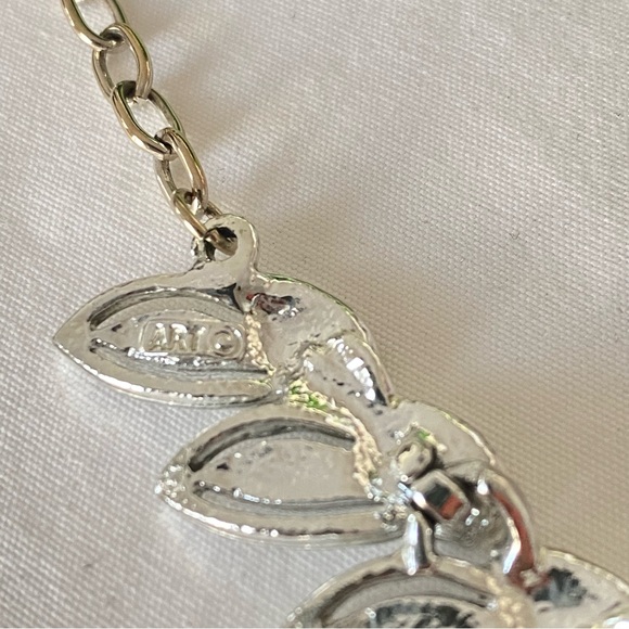 Arthur Pepper designed this Silver Nature-Inspired Leaf Necklace - Picture 5 of 5